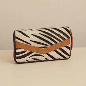 SAD0505_01_Mesen-Sadie-Chevron-Large-Wallet-Zebra-Print