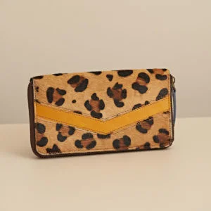 SAD0516_01_Mesen-Sadie-Chevron-Large-Wallet-Leopard-Print